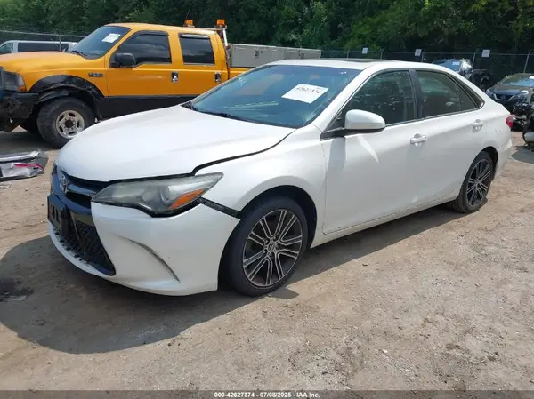 4T1BF1FK4GU559815 2016 TOYOTA CAMRY - Image 2
