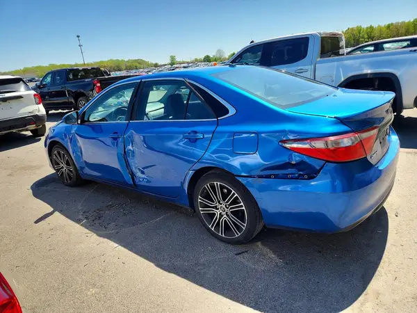 4T1BF1FK4GU562732 2016 TOYOTA CAMRY - Image 2