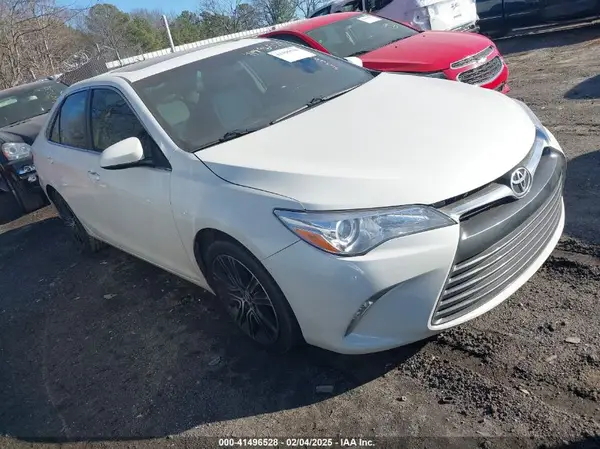 4T1BF1FK4GU563203 2016 TOYOTA CAMRY - Image 1