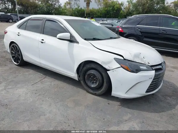 4T1BF1FK4GU563329 2016 TOYOTA CAMRY - Image 1