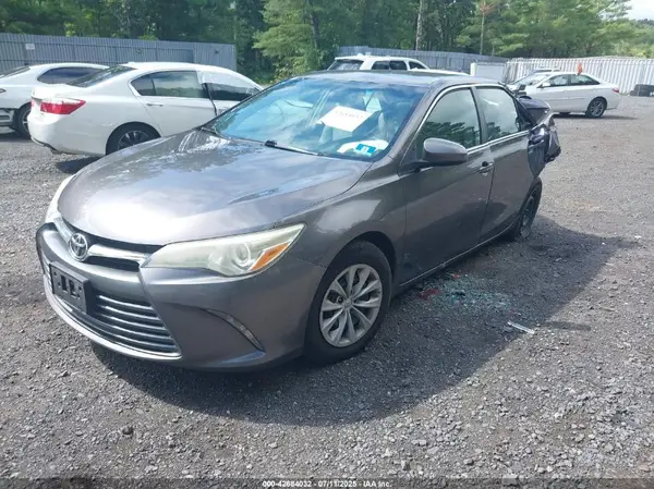 4T1BF1FK4GU564173 2016 TOYOTA CAMRY - Image 2