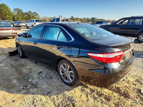 4T1BF1FK4GU564657 2016 TOYOTA CAMRY - Image 2