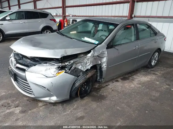 4T1BF1FK4GU567753 2016 TOYOTA CAMRY - Image 2