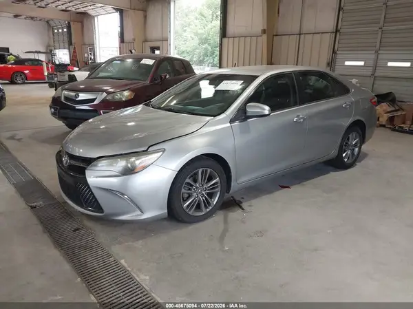 4T1BF1FK4GU568014 2016 TOYOTA CAMRY - Image 2