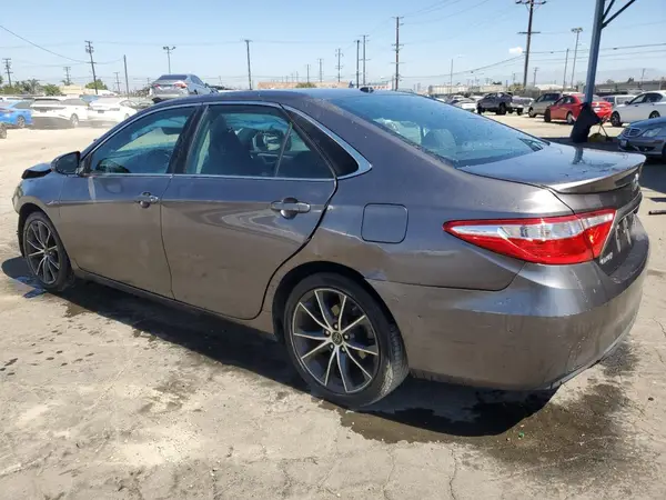 4T1BF1FK4GU568739 2016 TOYOTA CAMRY - Image 2