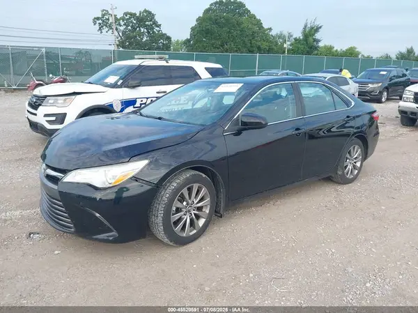 4T1BF1FK4GU568904 2016 TOYOTA CAMRY - Image 2