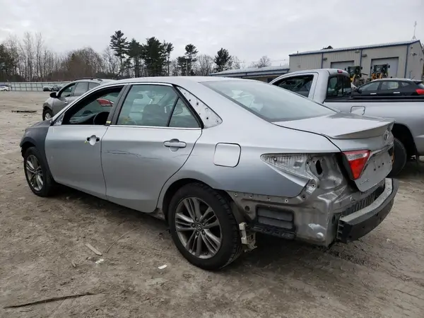 4T1BF1FK4GU570622 2016 TOYOTA CAMRY - Image 2