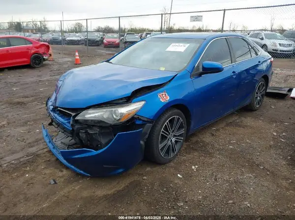 4T1BF1FK4GU571513 2016 TOYOTA CAMRY - Image 2