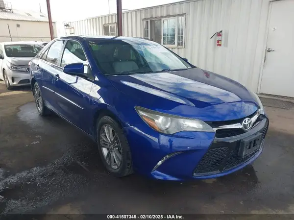 4T1BF1FK4GU573844 2016 TOYOTA CAMRY - Image 1
