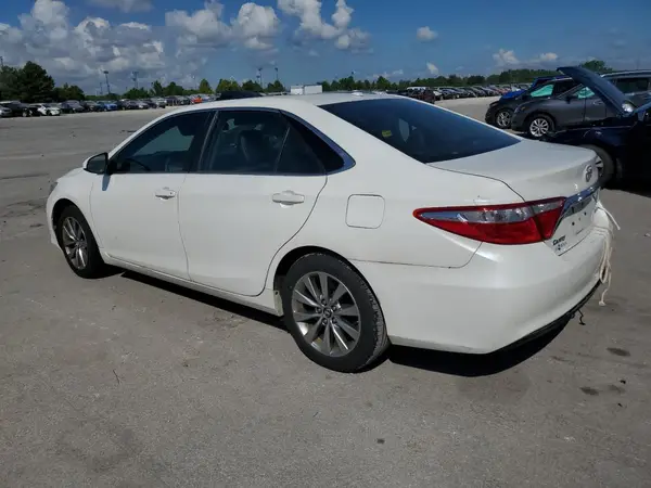 4T1BF1FK4GU575772 2016 TOYOTA CAMRY - Image 2
