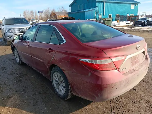 4T1BF1FK4GU575898 2016 TOYOTA CAMRY - Image 2