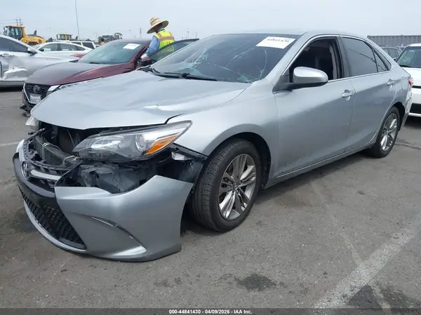 4T1BF1FK4GU577361 2016 TOYOTA CAMRY - Image 2