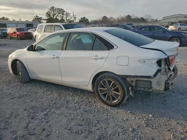 4T1BF1FK4GU579384 2016 TOYOTA CAMRY - Image 2