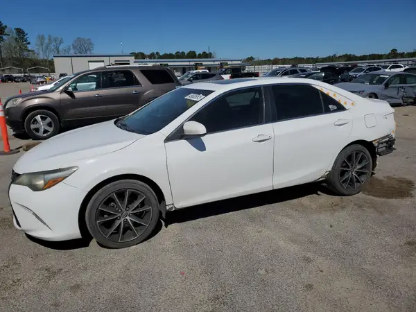 4T1BF1FK4GU581829 2016 TOYOTA CAMRY - Image 1