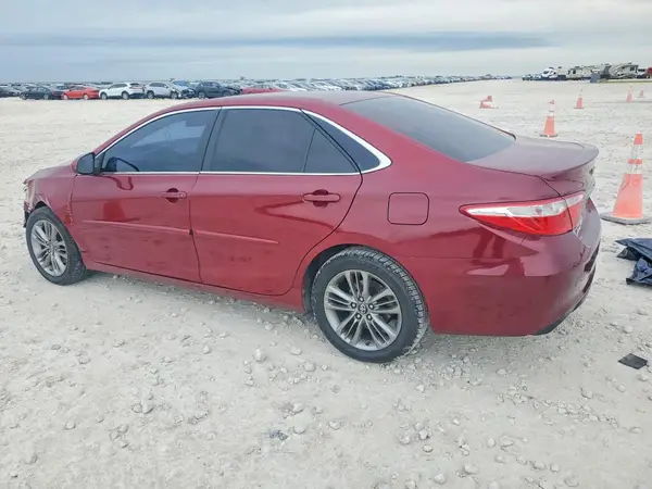 4T1BF1FK4GU583970 2016 TOYOTA CAMRY - Image 2