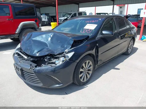 4T1BF1FK4GU586416 2016 TOYOTA CAMRY - Image 2