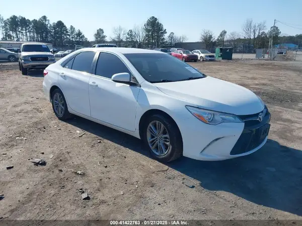 4T1BF1FK4GU589557 2016 TOYOTA CAMRY - Image 1