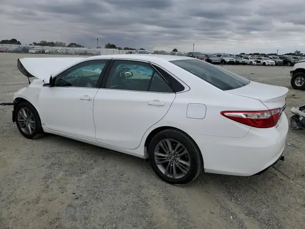 4T1BF1FK4GU589882 2016 TOYOTA CAMRY - Image 2
