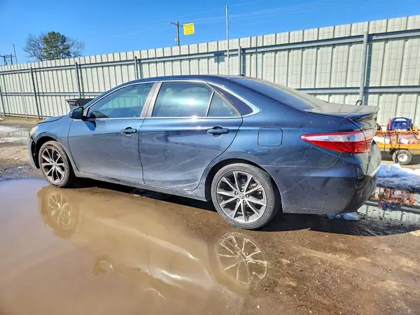 4T1BF1FK4GU594984 2016 TOYOTA CAMRY - Image 2