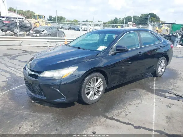 4T1BF1FK4GU597660 2016 TOYOTA CAMRY - Image 2