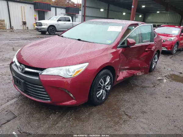 4T1BF1FK4GU603067 2016 TOYOTA CAMRY - Image 2