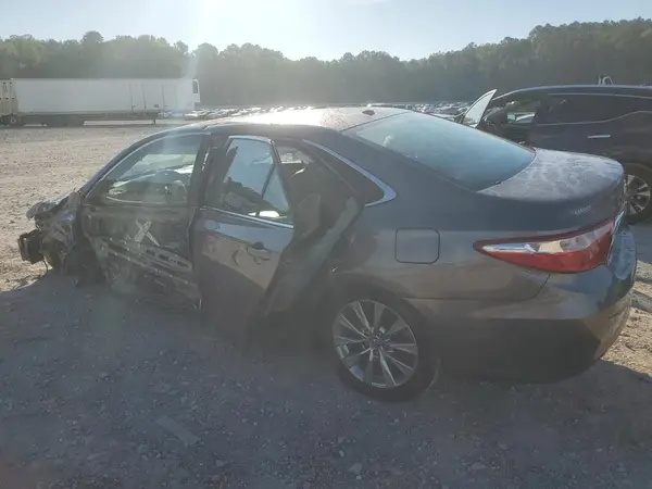4T1BF1FK4GU604140 2016 TOYOTA CAMRY - Image 2