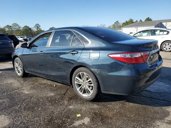 4T1BF1FK4GU604591 2016 TOYOTA CAMRY - Image 2