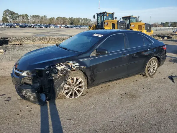 4T1BF1FK4GU604879 2016 TOYOTA CAMRY - Image 1