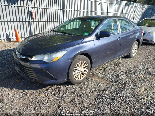 4T1BF1FK4GU605482 2016 TOYOTA CAMRY - Image 2
