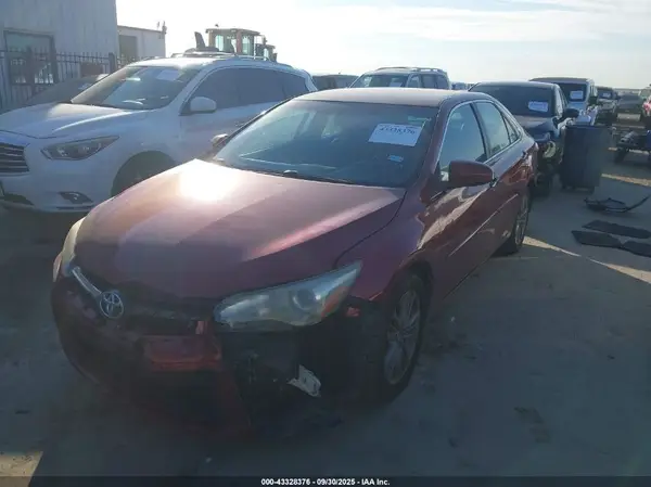 4T1BF1FK4GU606681 2016 TOYOTA CAMRY - Image 2