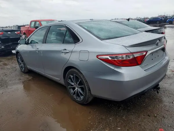4T1BF1FK4GU608754 2016 TOYOTA CAMRY - Image 2