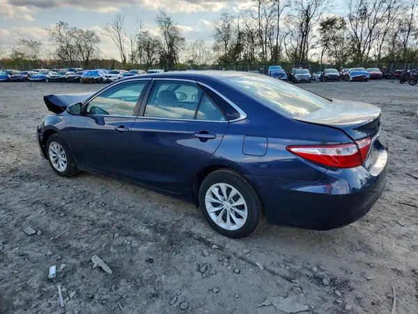 4T1BF1FK4GU610505 2016 TOYOTA CAMRY - Image 2