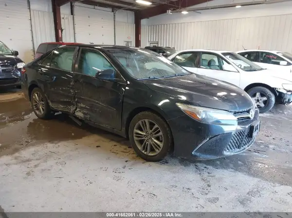 4T1BF1FK4GU613341 2016 TOYOTA CAMRY - Image 1