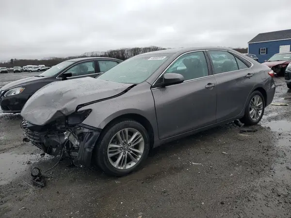4T1BF1FK4HU268605 2017 TOYOTA CAMRY - Image 1
