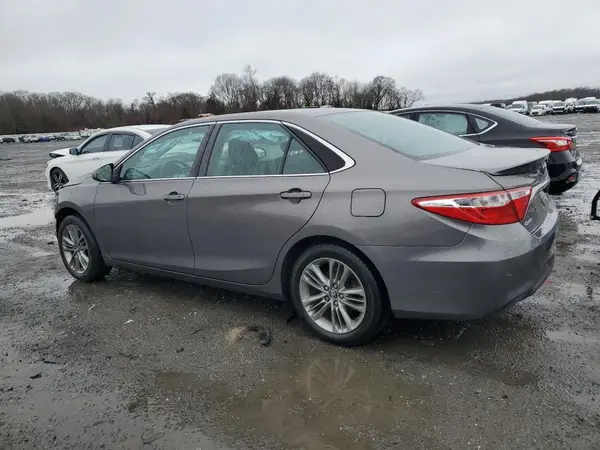 4T1BF1FK4HU268605 2017 TOYOTA CAMRY - Image 2