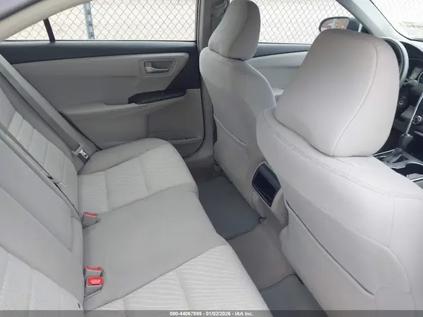 4T1BF1FK4HU271035 2017 TOYOTA CAMRY - Image 8