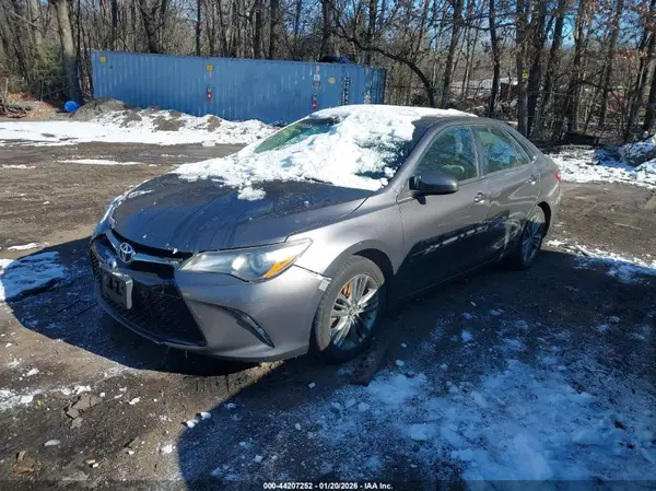 4T1BF1FK4HU271178 2017 TOYOTA CAMRY - Image 2