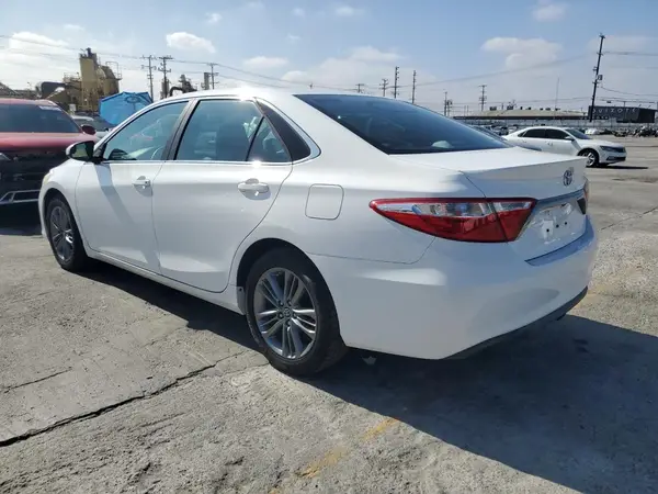 4T1BF1FK4HU271830 2017 TOYOTA CAMRY - Image 2