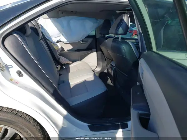 4T1BF1FK4HU272816 2017 TOYOTA CAMRY - Image 8