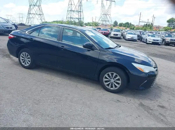4T1BF1FK4HU276249 2017 TOYOTA CAMRY - Image 1