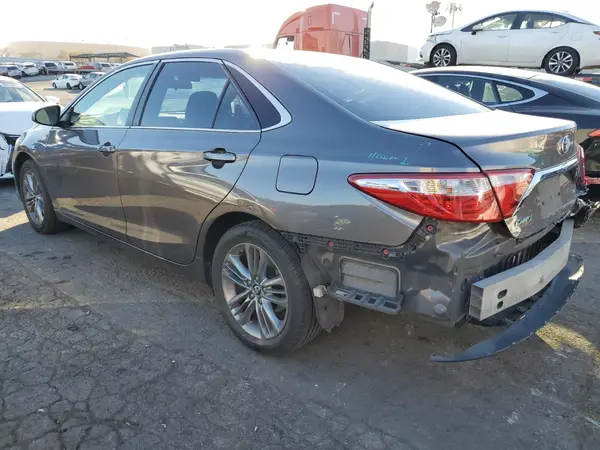 4T1BF1FK4HU278227 2017 TOYOTA CAMRY - Image 2