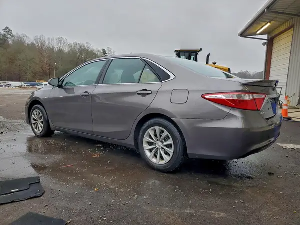 4T1BF1FK4HU280740 2017 TOYOTA CAMRY - Image 2