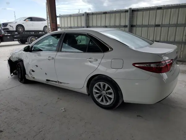 4T1BF1FK4HU281614 2017 TOYOTA CAMRY - Image 2