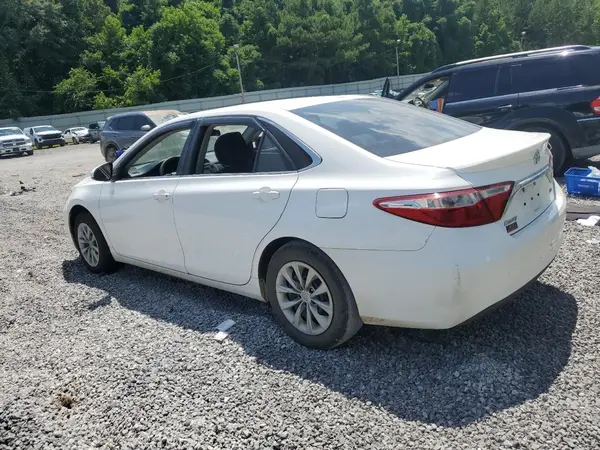 4T1BF1FK4HU283296 2017 TOYOTA CAMRY - Image 2