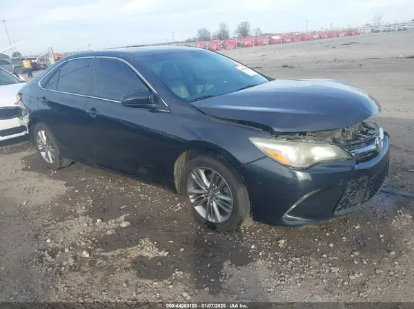 4T1BF1FK4HU284299 2017 TOYOTA CAMRY - Image 1