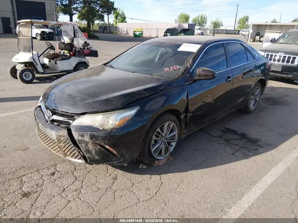 4T1BF1FK4HU285288 2017 TOYOTA CAMRY - Image 2