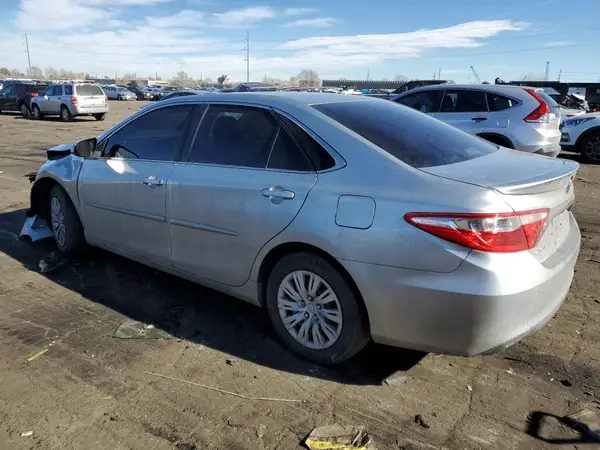 4T1BF1FK4HU285582 2017 TOYOTA CAMRY - Image 2
