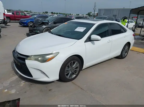 4T1BF1FK4HU285890 2017 TOYOTA CAMRY - Image 2