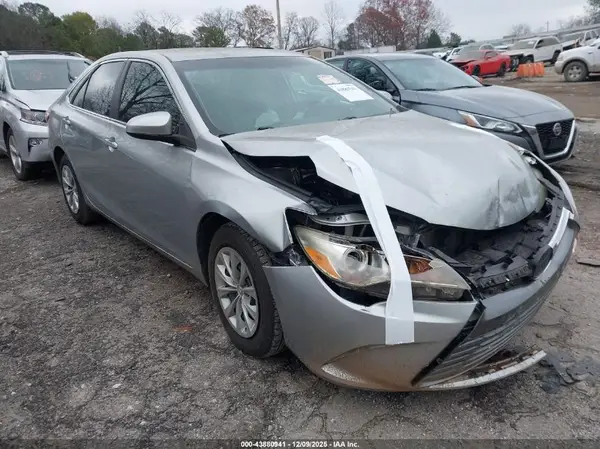 4T1BF1FK4HU287400 2017 TOYOTA CAMRY - Image 1