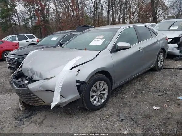 4T1BF1FK4HU287400 2017 TOYOTA CAMRY - Image 2
